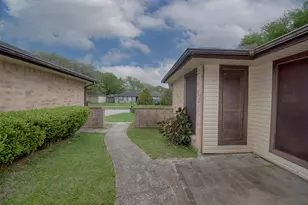 2513 Harpers Ferry Dr, League City, TX 77573 - Photo 7