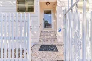 3401 Avenue N, Galveston, TX 77550 - Photo 25