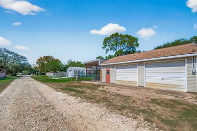8105 Miller Drive, Hitchcock, TX 77563 - Photo 35
