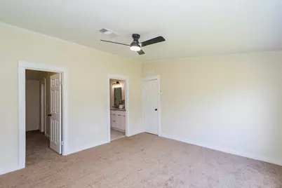10023 S Country Drive, Alvin, TX 77511 - Photo 9