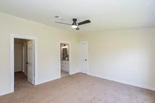 10023 S Country Dr, Alvin, TX 77511 - Photo 9