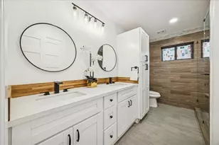 9639 Weatherwood Dr, Houston, TX 77080 - Photo 19