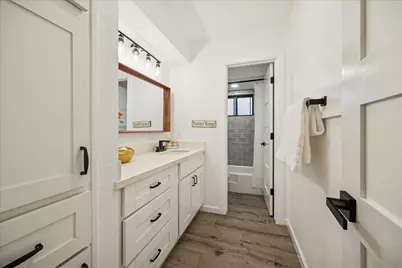 9639 Weatherwood Drive, Houston, TX 77080 - Photo 23