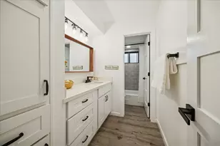 9639 Weatherwood Dr, Houston, TX 77080 - Photo 23