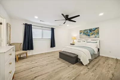 9639 Weatherwood Drive, Houston, TX 77080 - Photo 17