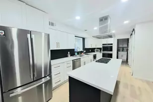 11911 Dandelion Ln, Houston, TX 77071 - Photo 7
