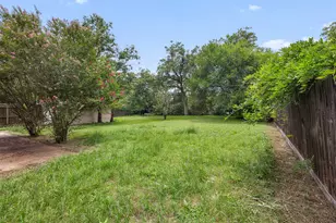 709 Burleson St, Brenham, TX 77833 - Photo 15