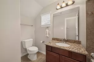 888 Fisher St, Houston, TX 77018 - Photo 17