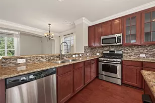888 Fisher St, Houston, TX 77018 - Photo 9