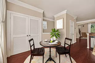 888 Fisher St, Houston, TX 77018 - Photo 7