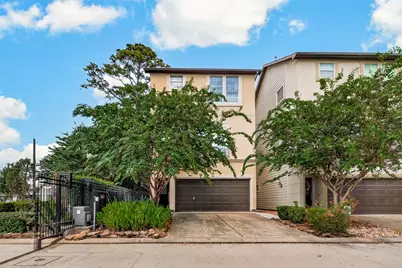 888 Fisher Street, Houston, TX 77018 - Photo 1