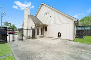 3548 Rebecca St, Houston, TX 77021 - Photo 29