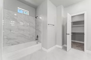 8157 Crestview Dr, Houston, TX 77028 - Photo 13