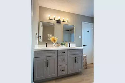 6310 Briar Terrace Drive, Houston, TX 77072 - Photo 17