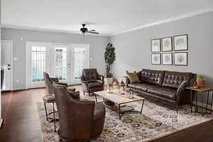 562 Wilcrest Dr, Houston, TX 77042 - Photo 7