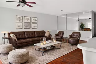 562 Wilcrest Dr, Houston, TX 77042 - Photo 1