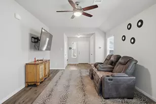 5315 Brooklyn Rose Dr, Rosharon, TX 77583 - Photo 3