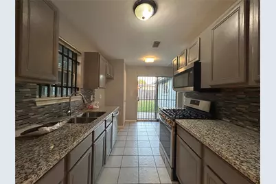 12811 Roandale Drive, Houston, TX 77048 - Photo 9