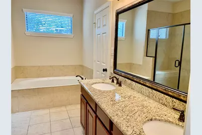 119 W 10th Street, Houston, TX 77008 - Photo 9