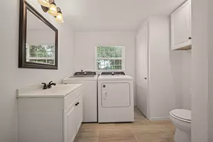 1511 W Dumble St, Alvin, TX 77511 - Photo 27