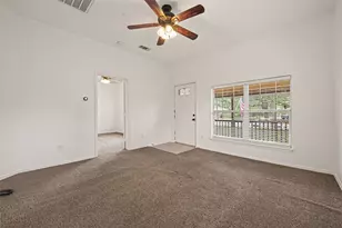 1511 W Dumble St, Alvin, TX 77511 - Photo 9