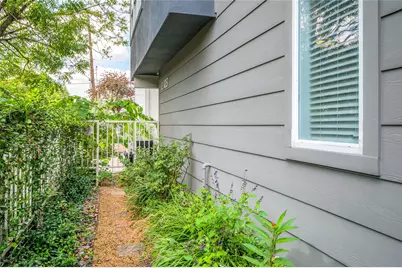 2303 Whitney Street #A, Houston, TX 77006 - Photo 5