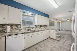 7719 Wilmerdean St, Houston, TX 77061 - Photo 15