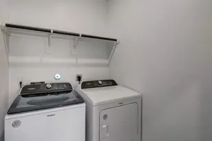 8403 Arden valley Ln, Houston, TX 77063 - Photo 23