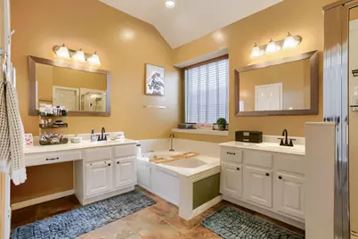 9526 Kelsey Meadows Court, Houston, TX 77040 - Photo 17