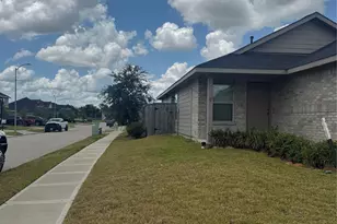 18703 Mercer Fls Dr, Hockley, TX 77447 - Photo 3