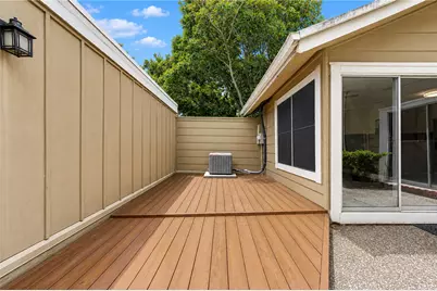 6102 W Airport Boulevard #18, Houston, TX 77035 - Photo 27