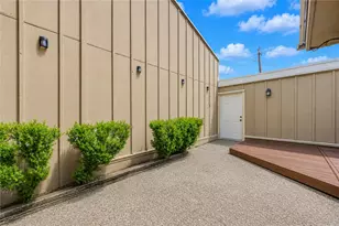 6102 W Airport Blvd, Houston, TX 77035 - Photo 25
