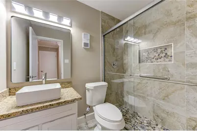 6102 W Airport Boulevard #18, Houston, TX 77035 - Photo 21