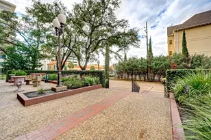 5150 Hidalgo St, Houston, TX 77056 - Photo 3