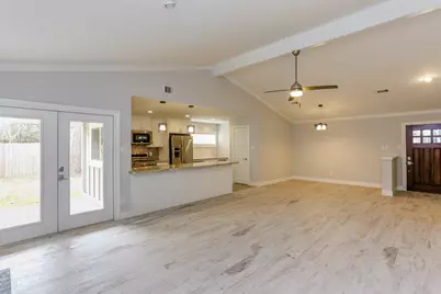 14 Woodlot Court, The Woodlands, TX 77380 - Photo 5