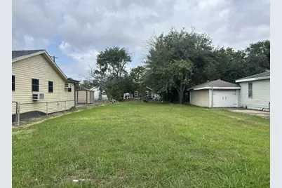 1215 W 5th Street, Port Arthur, TX 77640 - Photo 1