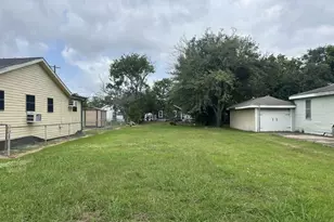 1215 W 5th St, Port Arthur, TX 77640 - Photo 1