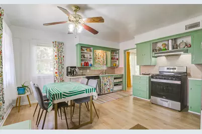 701 N Gaillard Street, Baytown, TX 77520 - Photo 17