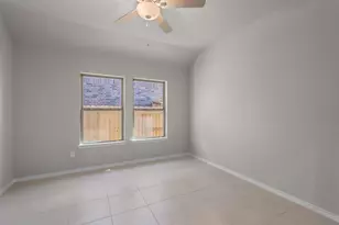1048 Shl Crk Trl, Conroe, TX 77304 - Photo 13