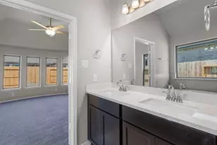 1048 Shl Crk Trl, Conroe, TX 77304 - Photo 17