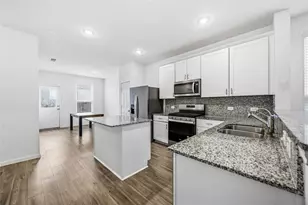 6727 Hobby Wind Ridge Dr, Houston, TX 77075 - Photo 9