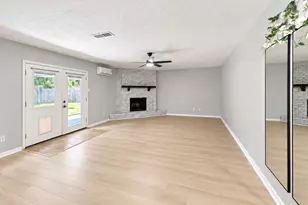 4234 Fleet Ln Ln, Deer Park, TX 77536 - Photo 3