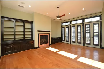 1818 Binz Street #E, Houston, TX 77004 - Photo 11