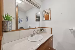 10502 Hollyglen Dr, Houston, TX 77016 - Photo 23