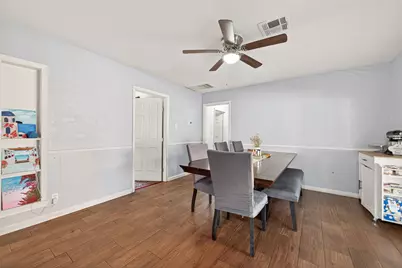 10502 Hollyglen Drive, Houston, TX 77016 - Photo 17