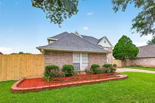 2907 Cotton Stock Dr, Sugar Land, TX 77479 - Photo 3