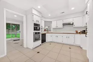 2907 Cotton Stock Dr, Sugar Land, TX 77479 - Photo 17