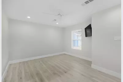 1710 Willowby Drive, Houston, TX 77008 - Photo 17