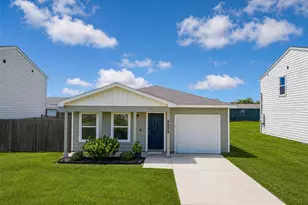 2029 6th St, Hempstead, TX 77445 - Photo 1