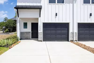 1939 Longmire Villas Court, Conroe, TX 77304 - Photo 3